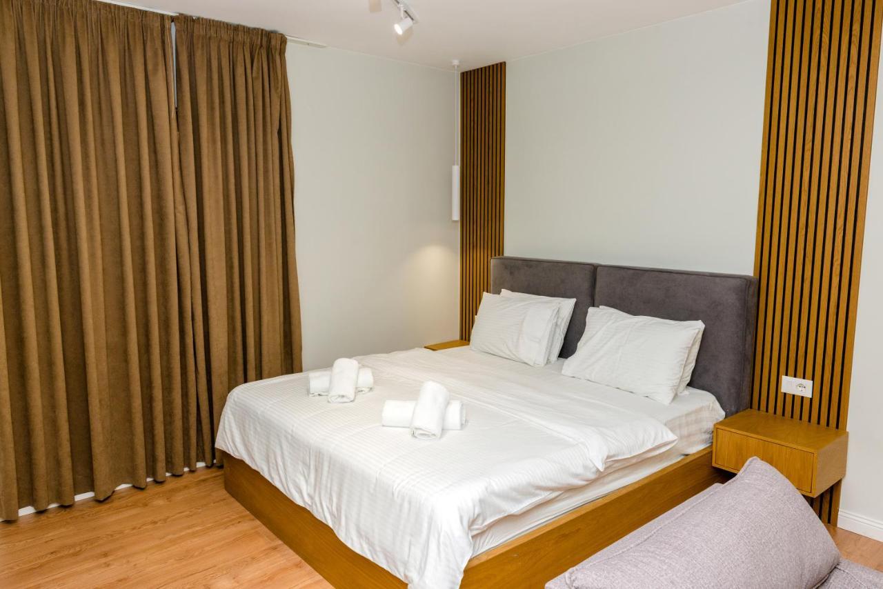 Hotel Pazari & Apartments Корча Екстер'єр фото