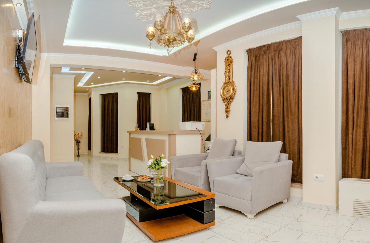 Hotel Pazari & Apartments Корча Екстер'єр фото
